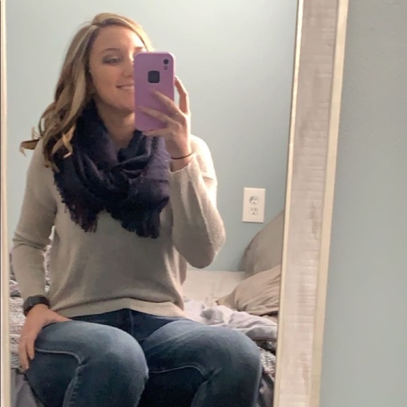 Meet your Posher, Cecilia - Picture 1 of 1